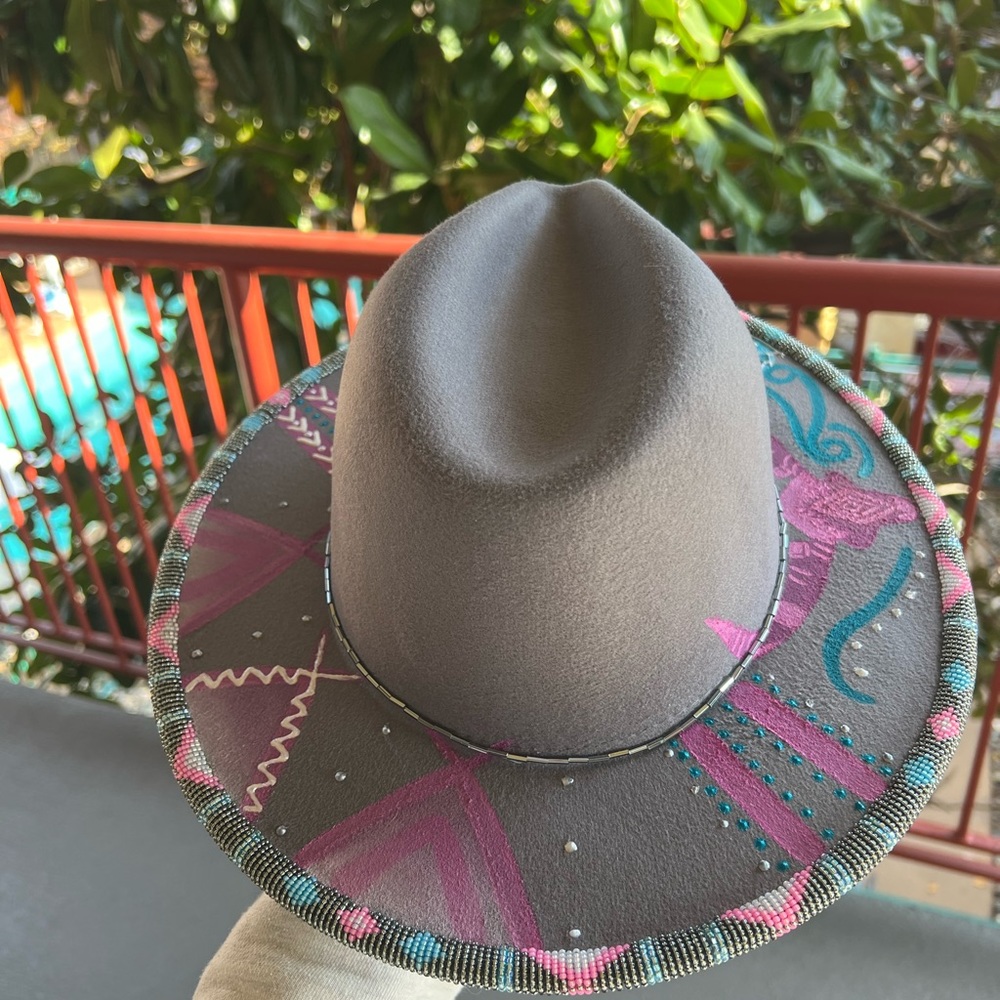 Custom beaded hat - Picture 3 of 5